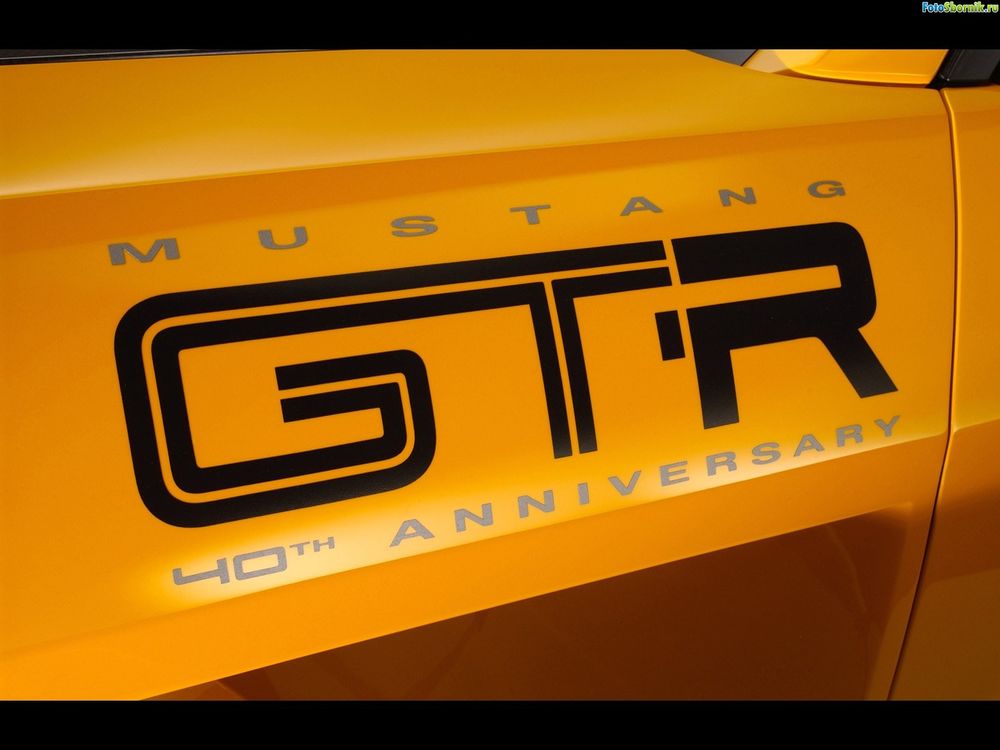 Обои для рабочего стола Логотип на крыле авто Ford Mustang GTR