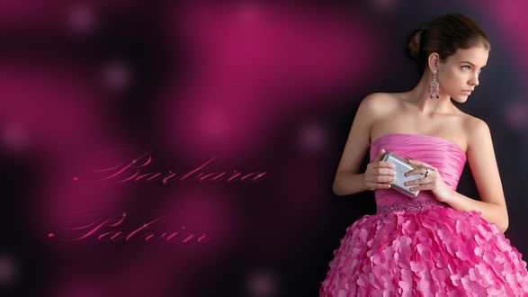 Обои на рабочий стол Модель Barbara Palvin в розовом платье на размытом фоне