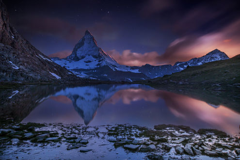 Обои на рабочий стол Небольшое озеро в горах, by Д°lhan Eroglu