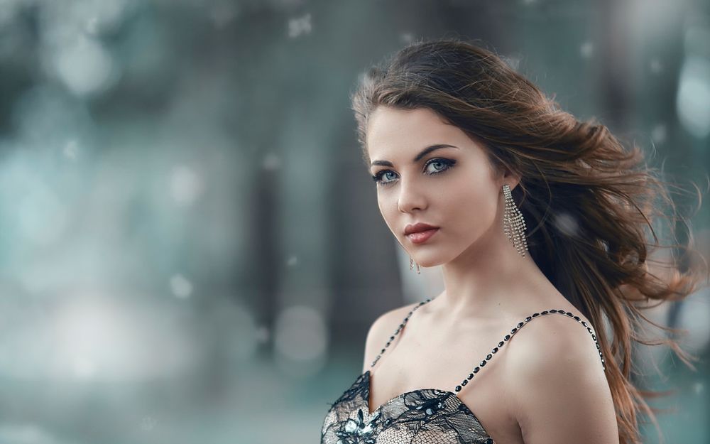 Обои для рабочего стола Красивая девушка, фотограф Alessandro Di Cicco