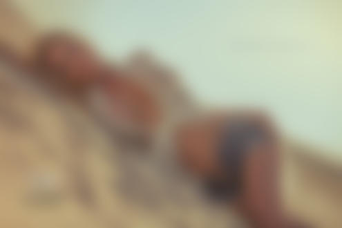 Обои для рабочего стола BEACH BEAUTY FABIENNA VALENTINA / Пляжная красота FABIENNA ВАЛЕНТИНА, ву Jan Te Bont