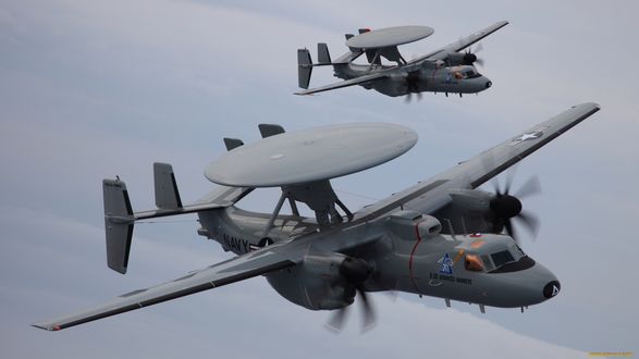 Обои на рабочий стол Два самолета - разведчика Grumman E-2 Hawkeye ВМФ США в полете над облаками