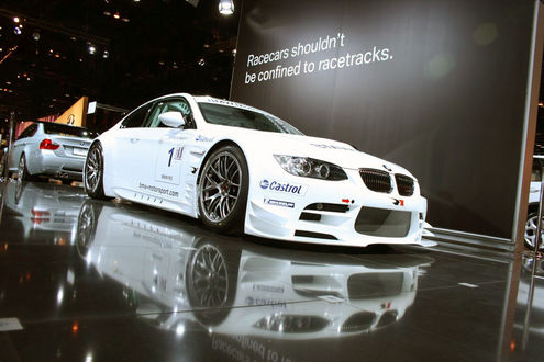 Обои на рабочий стол BMw на выставке в Чикаго