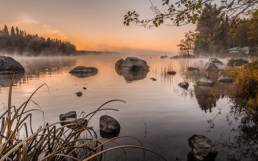 Камни в воде живые обои