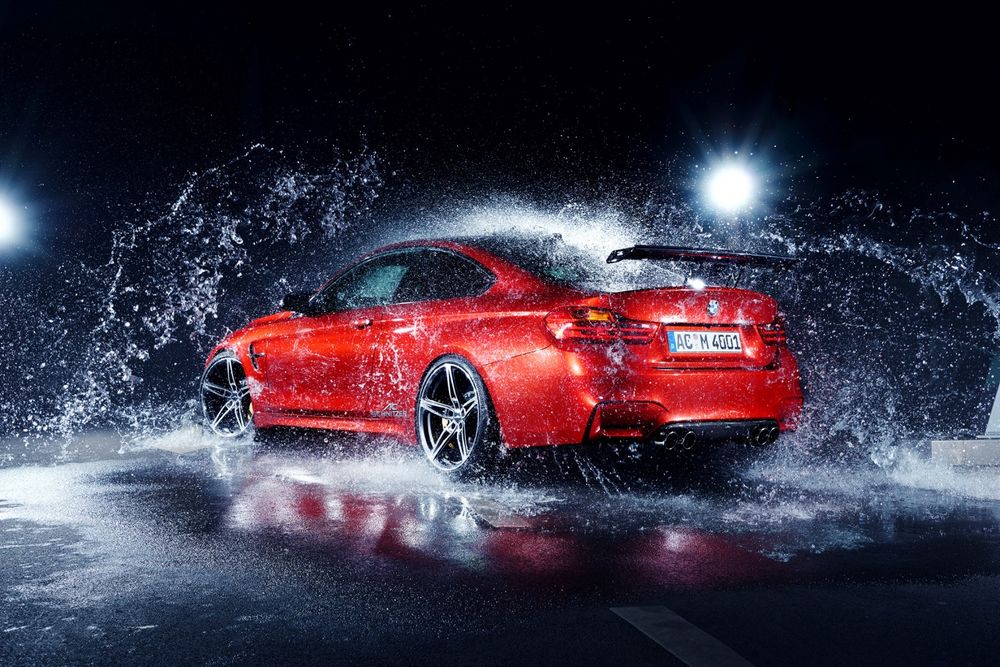 Обои для рабочего стола Брызги снега из по колес Красный BMW M4 AC-Schnitzer German