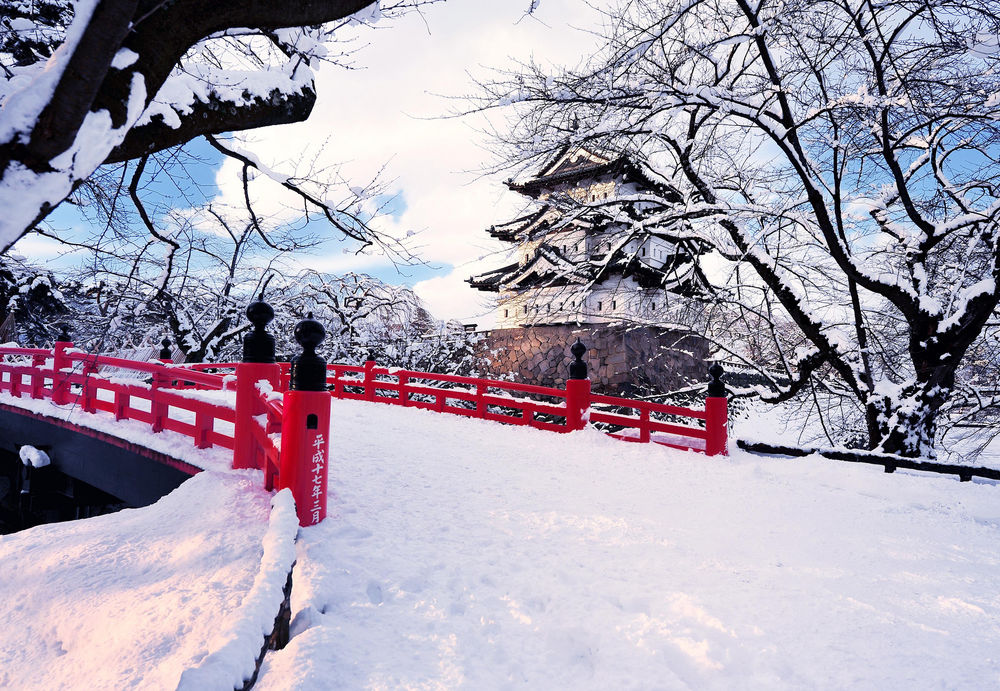 Обои для рабочего стола Красота зимнего дня, префектура Аомори, Хиросаки, Япония