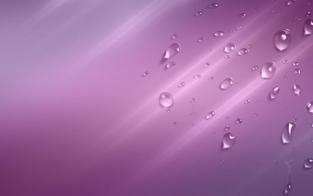 Обои для рабочего стола Капли воды на фиолетовом фоне