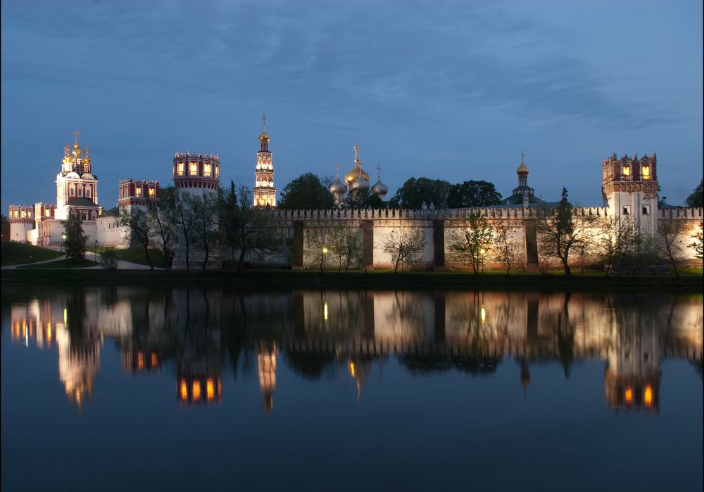 Обои для рабочего стола Москва, Новодевичий монастырь ночью, by leonid konovalov