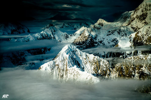 Обои на рабочий стол Заснеженные горы, ву Chris Burkard