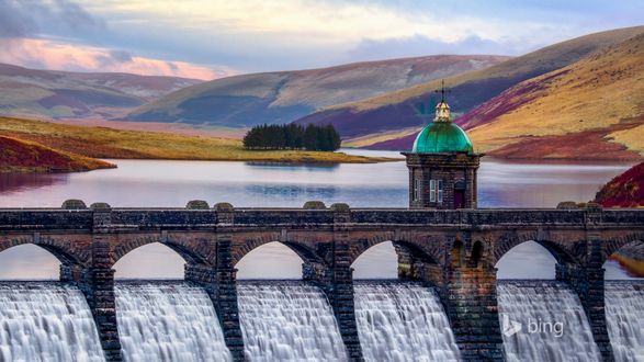Обои на рабочий стол Плотина Крэйг Гох (Craig Goch Dam), Великобритания