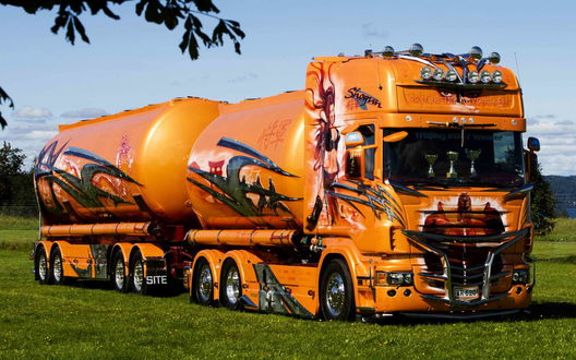 Обои на рабочий стол Грузовик DAF Trucks, сухопутный танкер с цистернами