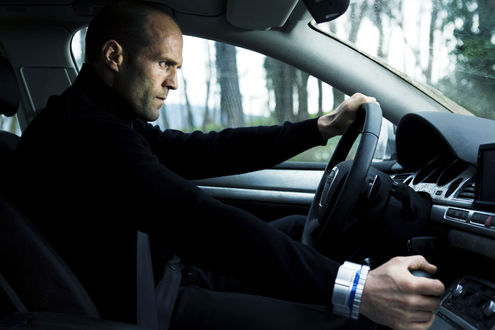 Обои на рабочий стол Актер Джейсон Стетхем / Jason Statham за рулем