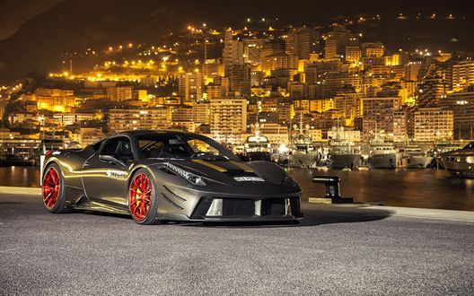Обои на рабочий стол Prior-Design Ferrari 458, 2015 года на набережной, на фоне ночного города