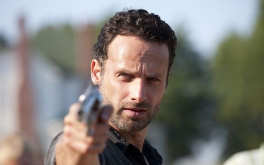 Обои на рабочий стол Главный герой сериала The walking dead / Ходячие мертвецы, Рик / Rick, актер Andrew Lincoln / Эндрю Линкольн