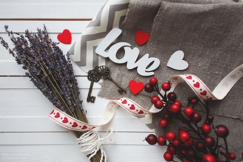 Обои на рабочий стол Букетик лаванды, ключи, сердечки и ягоды, (Love / любовь), ву Anna Salynskaya