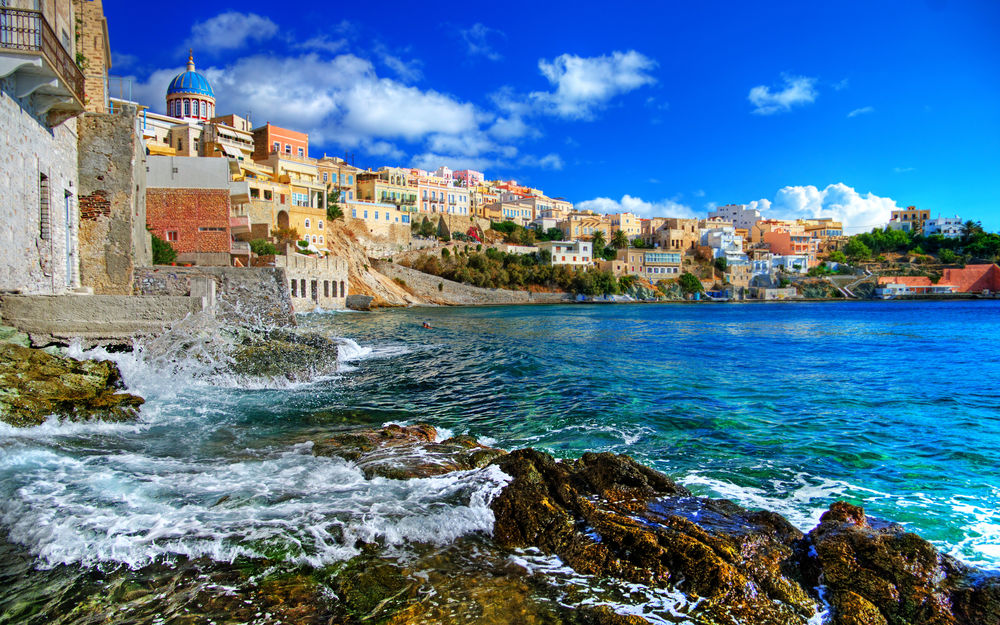 Обои для рабочего стола Побережье синего моря у стен Афин, Греция / Greece