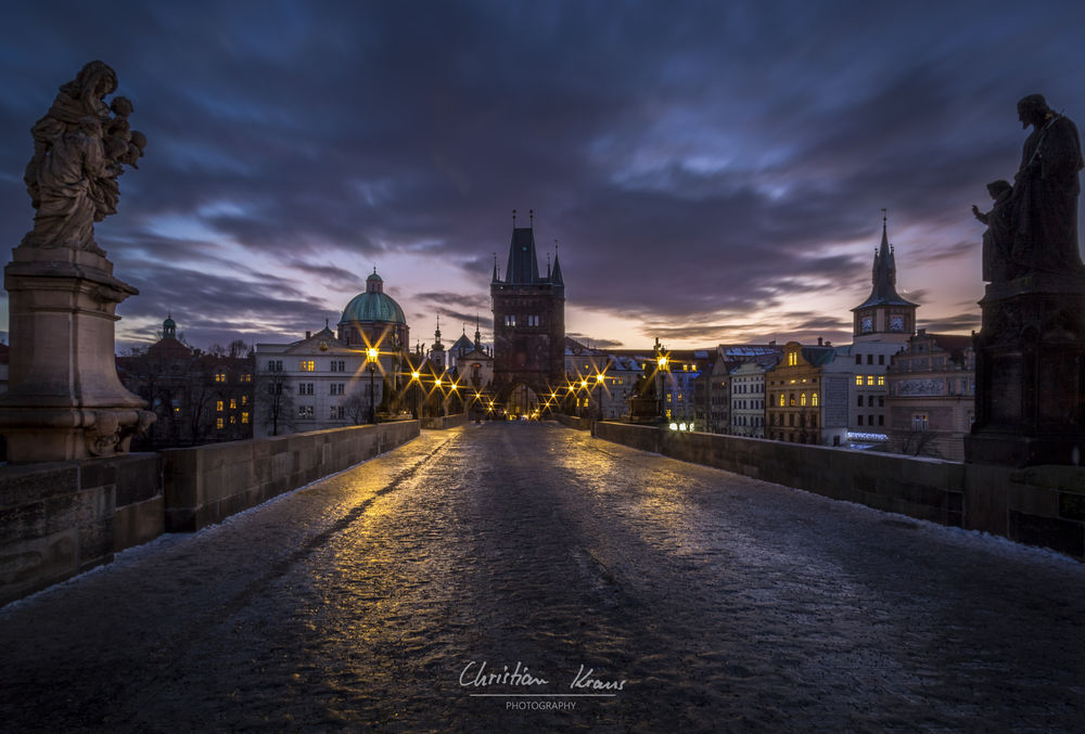 Обои для рабочего стола Работа An early morning in PragueThis shot was taken right at sunrise in Prague / Рано утром в Праге снимок был сделан прямо на рассвете в Праге, Чехия, Czech Republic, ву Christian Kraus