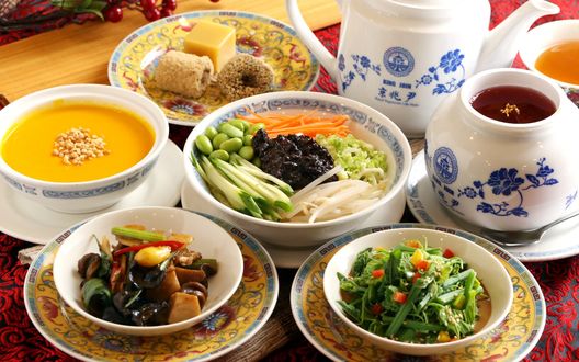 Обои на рабочий стол Японская кухня, полный обеденный ассортимент