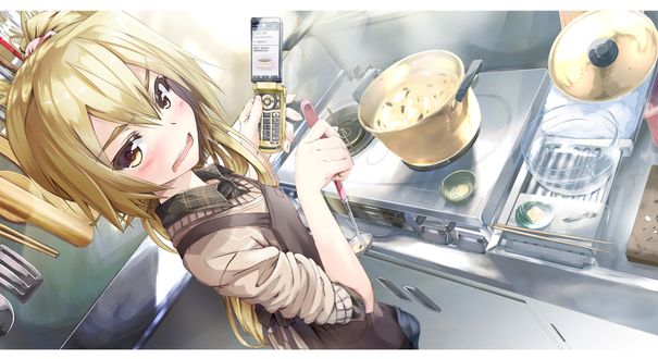 Обои на рабочий стол Vocaloid Akita Neru / Вокалоид Акита Нэру занимается готовкой на кухне с мобильником в одной руке и половником в другой