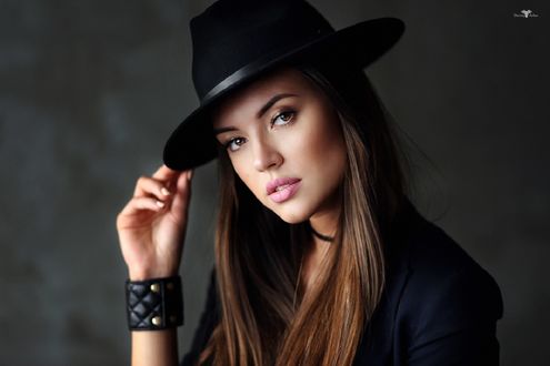 Обои на рабочий стол Девушка в шляпе, фотограф Dmitry Arhar