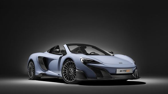 Обои на рабочий стол Автомобиль суперкар, студия, 2017, McLaren 675LT Spider, серый Макларен на сером фоне