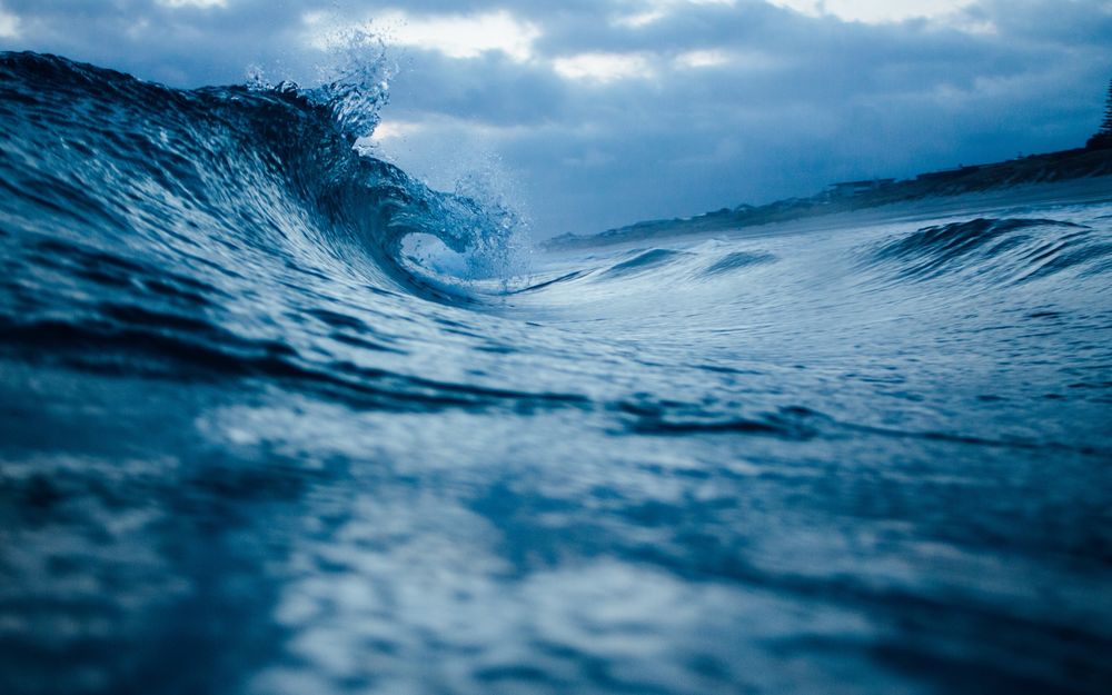 Обои для рабочего стола Морская волна, photo by Tim Marshall