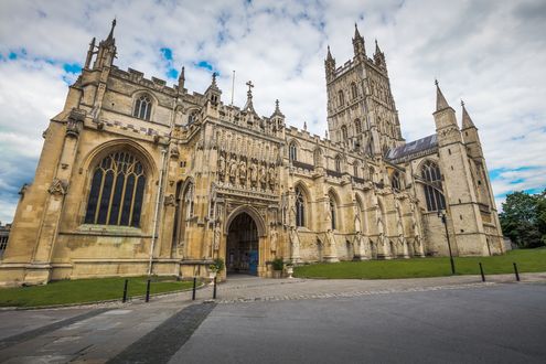 Обои на рабочий стол England UK, Gloucester Cathedral / Англия, Глостерский собор на фоне неба