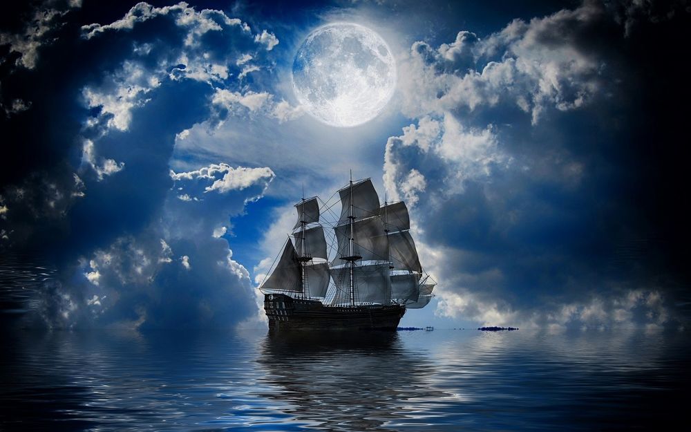 Обои для рабочего стола Ночь, полная Луна среди облаков, по глади моря скользит корабль под всеми парусами