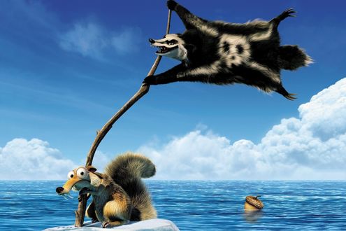 Обои на рабочий стол Scrat / Скрэт, саблезубая крысобелка из мультфильма Ледниковый период 4: континентальный дрейф / Ice Age 4: Continental Drift на льдине посреди океана с пиратским флагом, в роли которого выступает барсук Гупта / Gupta