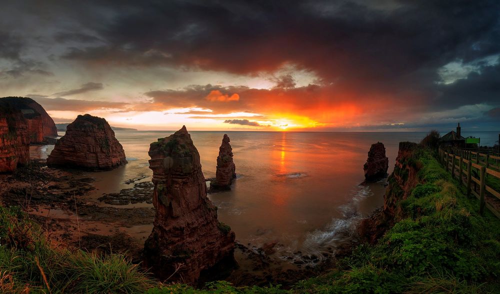 Обои для рабочего стола Рассвет в Ladram Bay Holiday Park, Великобритания, by Narratographer