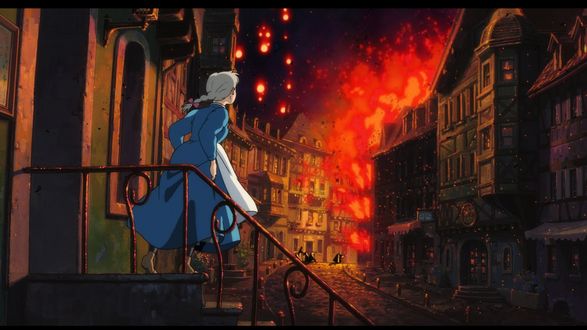 Обои на рабочий стол Испуганная Sophie Hatter / Софи Хаттер стоит на крыльце и смотрит на ночной пожар из аниме Howls Moving Castle / Ходячий замок Хаула, art by Hayao Miyazaki