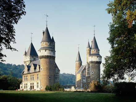 Обои на рабочий стол Namur, Belgium / Намюр, Бельгия, замок и парк на фоне неба