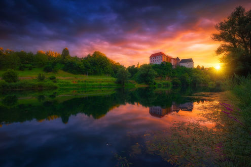 Обои на рабочий стол Старый город Ozalj, замок над рекой Купа, фотограф roblfc1892 roberto pavic