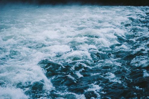 Обои на рабочий стол Волны на море