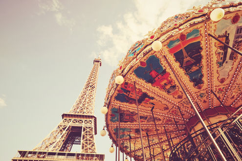 Обои на рабочий стол Eiffel tower, Paris, France / Эйфелева башня, Париж, Франция и карусель рядом