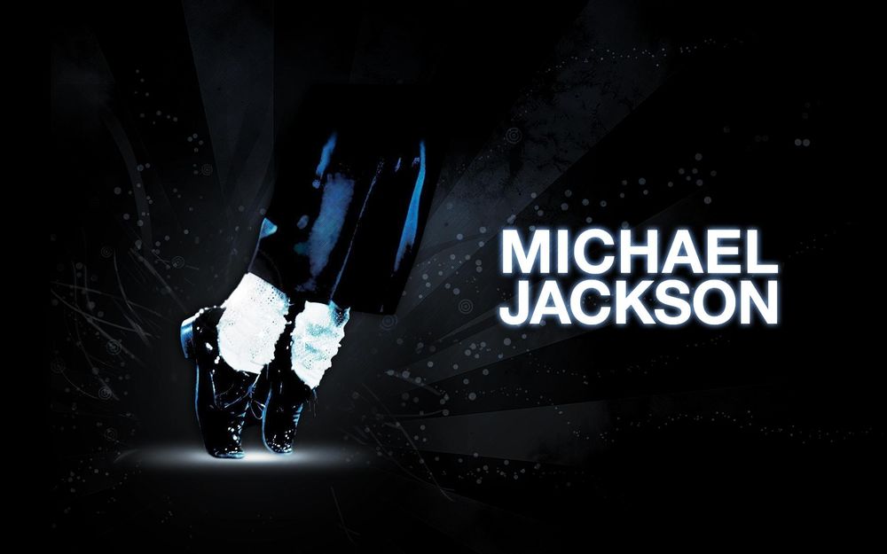 Обои для рабочего стола Ноги человека стоящего в туфлях на носочках и надпись Michael Jackson / Майкл Джексон