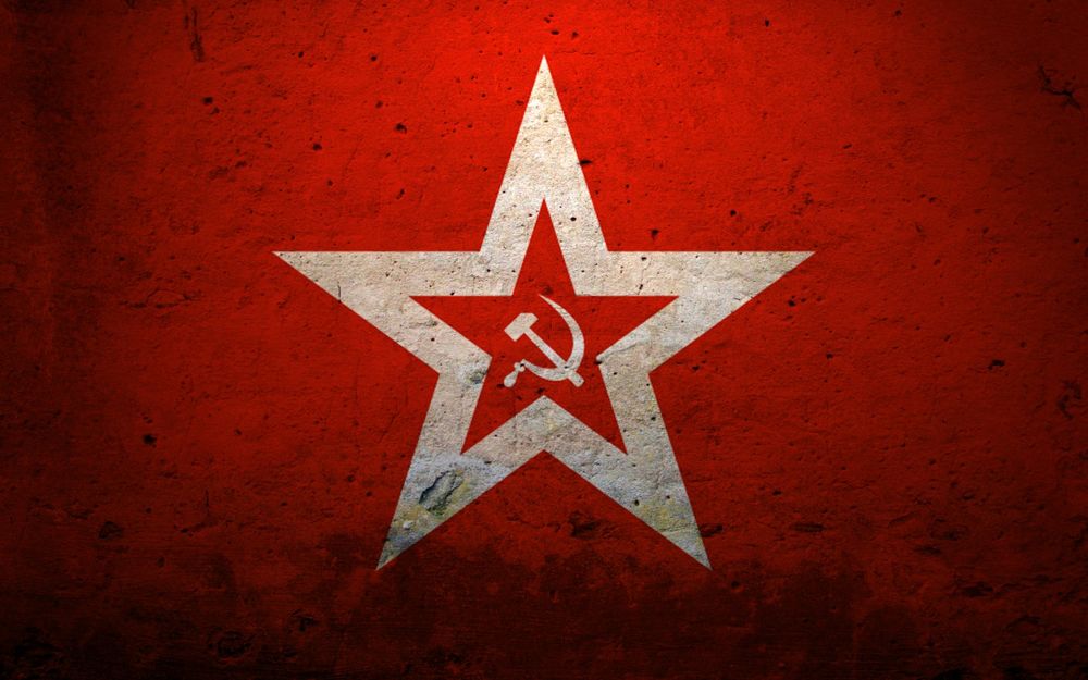 Обои на рабочий стол Советская звезда с перекрещенными серпом и молотом,  обои для рабочего стола, скачать обои, обои бесплатно