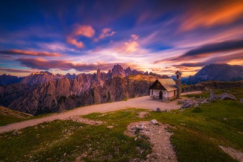 Обои на рабочий стол Часовенка под облачным небом, фотограф roblfc1892 roberto pavic