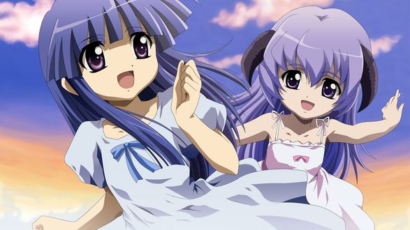 Обои на рабочий стол Рика Фурудэ / Furude Rika и Ханю / Hanyuu, персонажи визуальной новеллы, аниме и манги Когда плачут цикады / When the Cicadas Cry / Higurashi no Naku Koro ni весело бегут