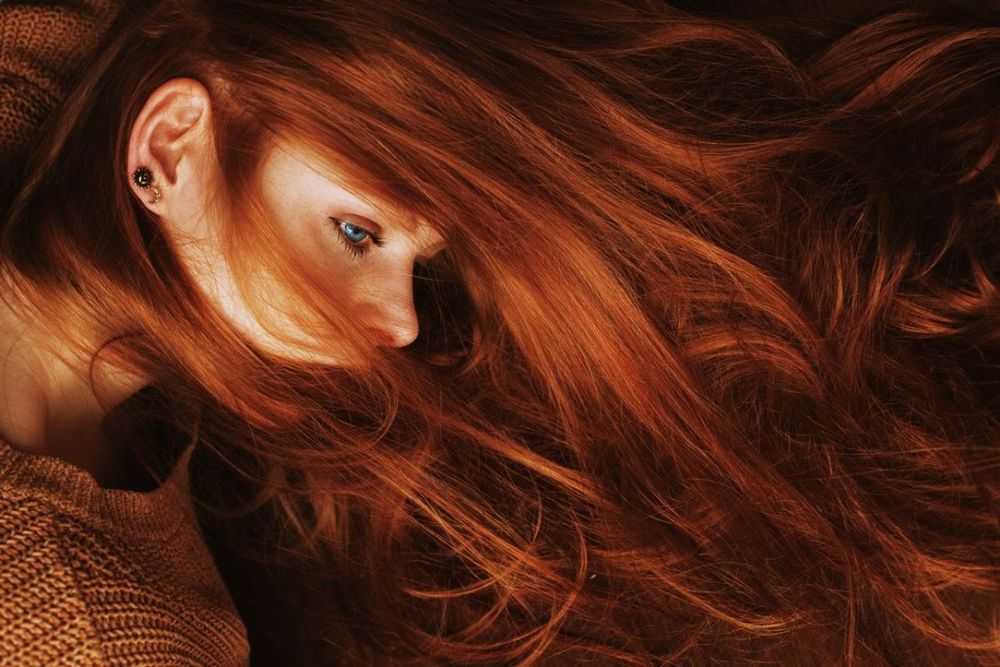 Обои для рабочего стола Девушка с рыжими волосами, фотограф Alessio Albi