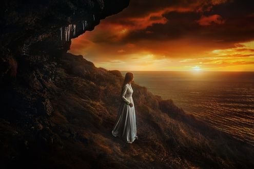 Обои на рабочий стол Девушка любуется закатом, фотограф TJ Drysdale