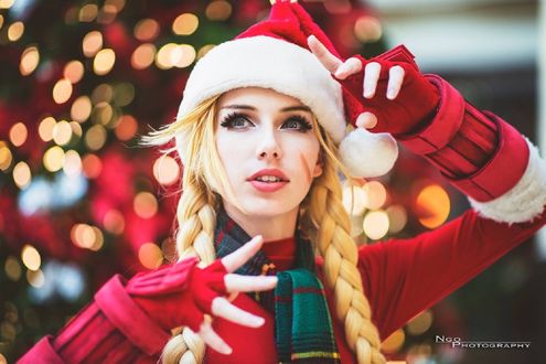 Обои на рабочий стол Девушка в наряде Санта Клауса, by MeganCoffey