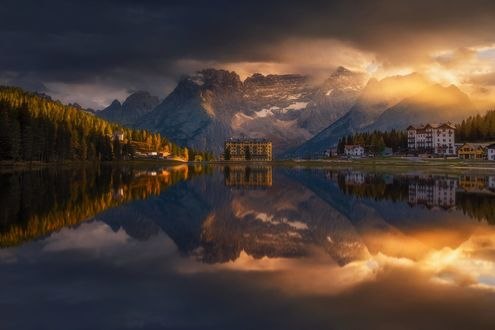 Обои на рабочий стол Осенью закат в Misurina, italy / Италия, фотограф roblfc1892 roberto pavic
