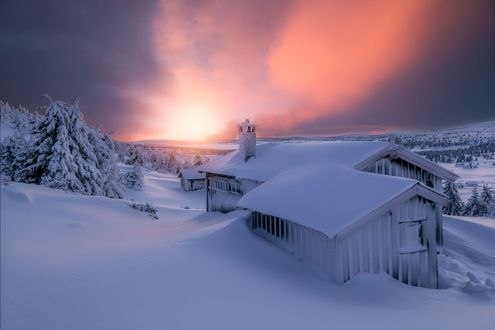 Обои на рабочий стол Зимнее утро в долине, фотограф Jоrn Allan Pedersen
