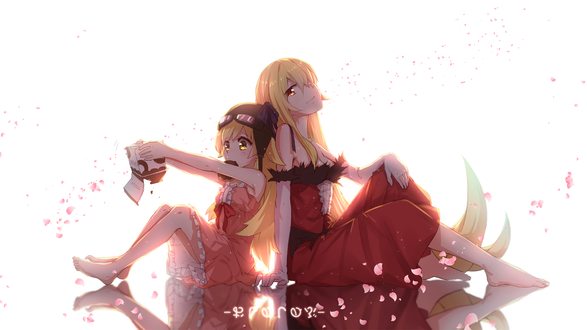 Обои на рабочий стол Кисс-шот Ацерола-орион Харт-андер-блэйд / Kiss-shot Acerola-orion Heart-under-blade и ее лоли-версия Шинобу Ошино / Синобу Осино / Oshino Shinobu из серии аниме Monogatari сидят спина к спине на фоне кружащих лепестков, автор &;&;ReKi