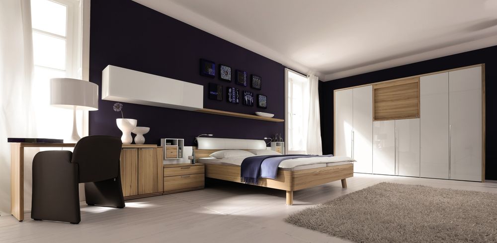 Дизайн спальни с рабочим местом в современном стиле