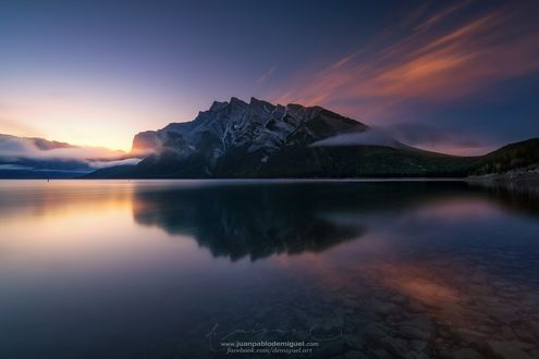 Обои на рабочий стол Горы и их отражение в воде, фотограф Juan Pablo de Miguel
