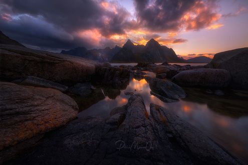 Обои на рабочий стол Lofoten Islands in the north of Norway / Лофотенские острова на севере Норвегии, фотограф Patrick Marson Ong