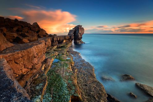 Обои на рабочий стол Горный берег омывается морем, by Narratographer