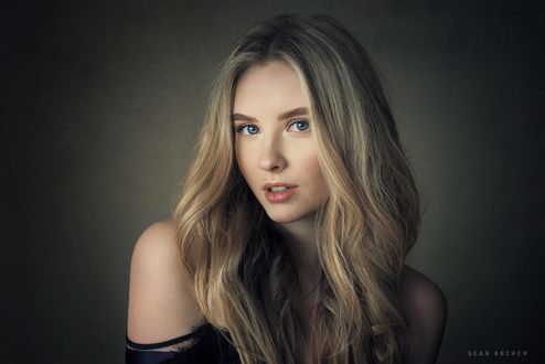 Обои на рабочий стол Модель Лена с длинными волосами, фотограф Sean Archer